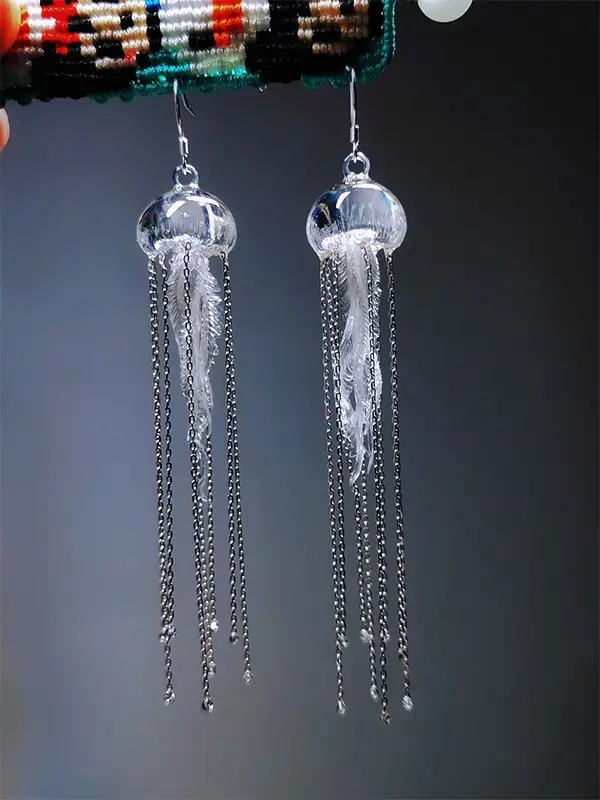 Silver chain jellyfish