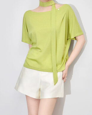 Short-sleeved boat neck T-shirt