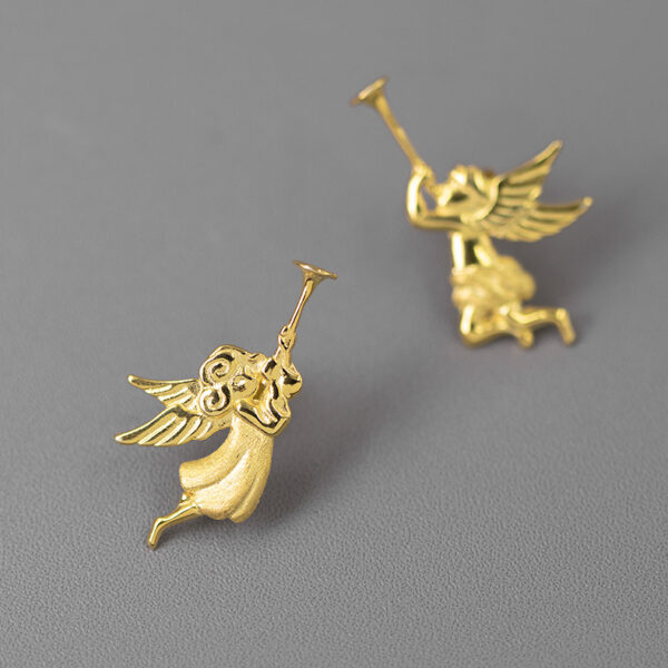 S925 Silver Lovely Angel Mismatched Stud Earrings