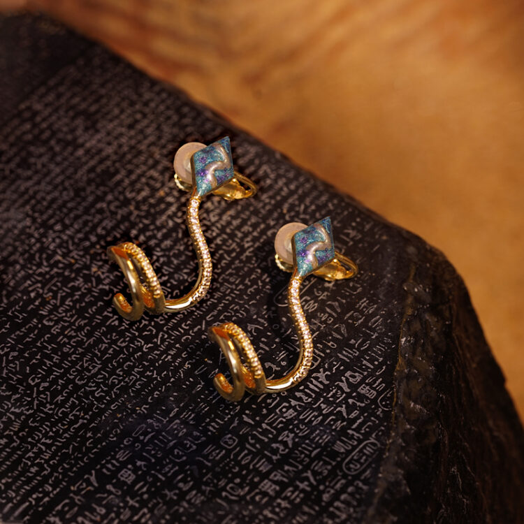 Unisex Snake-shaped Ear Cuffs
