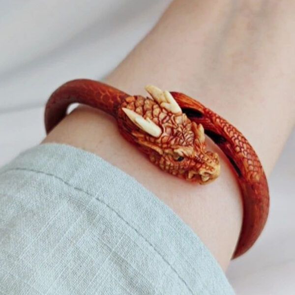 Handmade Caulis Spatholobi Dragon Bracelet