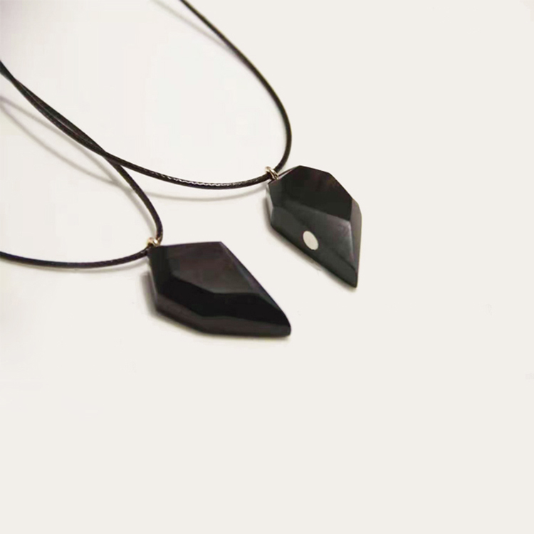Handmade Sandalwood Heart Shape Black Couple Necklace