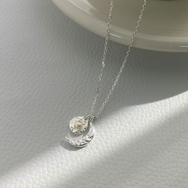 S925 Silver Moon Drop Shape Pearl Necklace