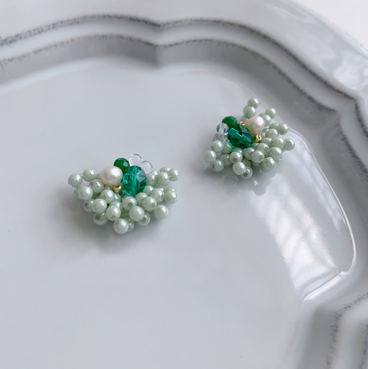 Handmade vintage green beaded earrings tutorial