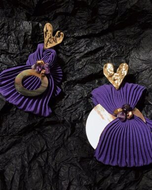 Handmade Shell Pleats Mismatched Earrings