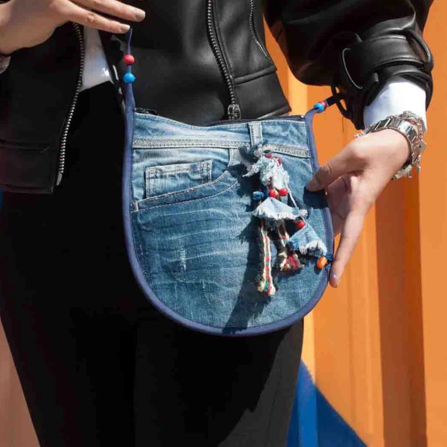 Make a bag out of jeans pockets