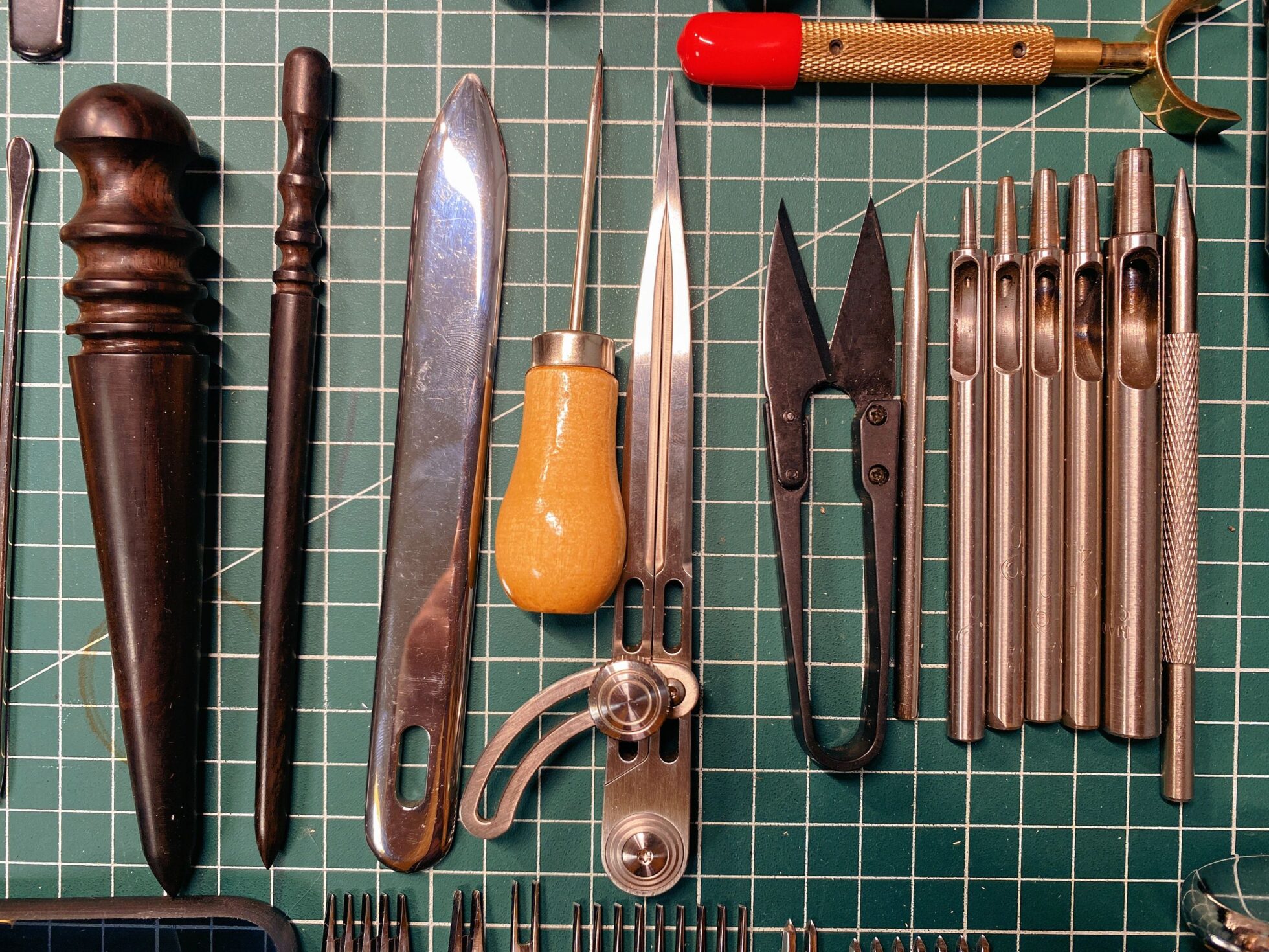 What tools should a novice handmade leather goods lover need?