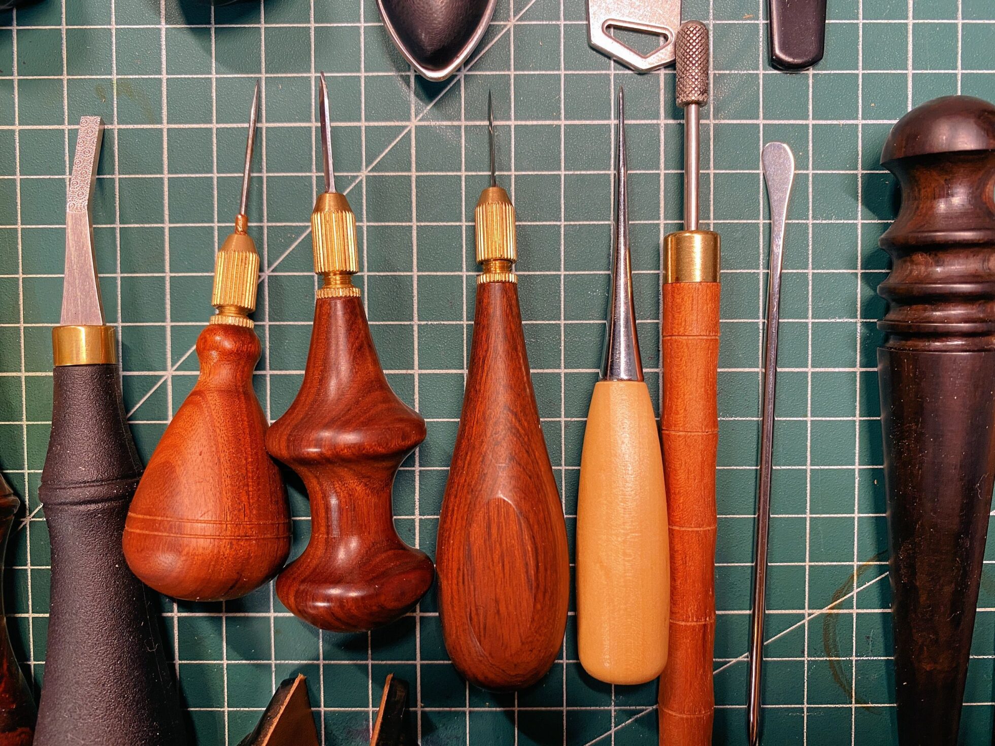 What tools should a novice handmade leather goods lover need?