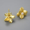 S925 Silver Begonia Pearl Stud Earrings