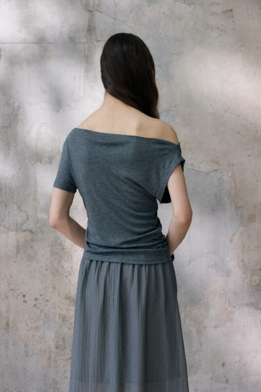 100% Tencel Retro Off-the-shoulder Top