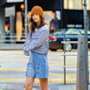 Light-color straight-leg denim shorts with metallic accents