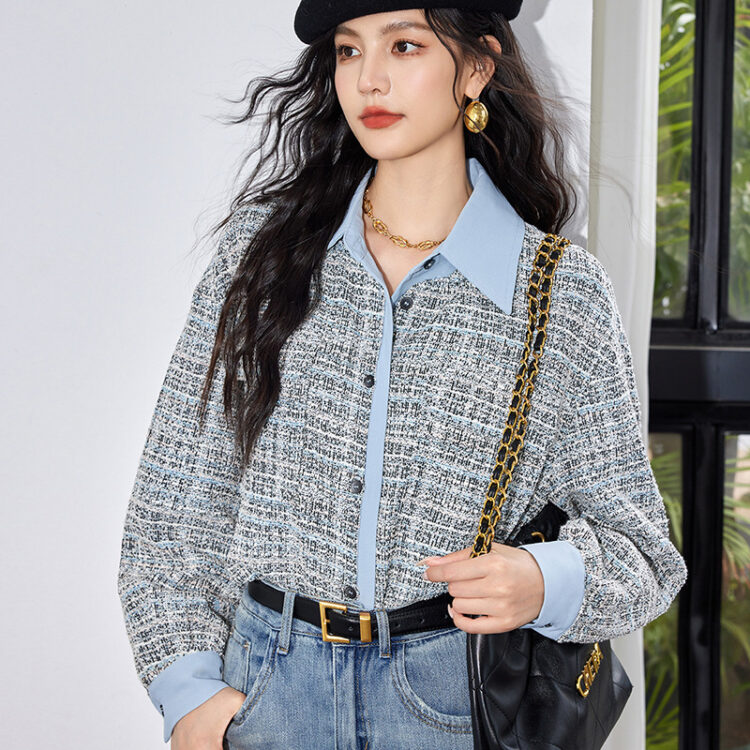 Light blue loose-fitting 3D pattern shirt