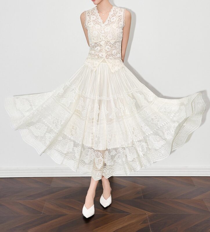 Lace embroidered mesh skirt