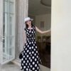 High-end and elegant belt V-neck waist-cinching polka-dot dress (with belt)