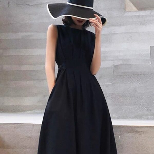 Audrey Hepburn-inspired sleeveless dress