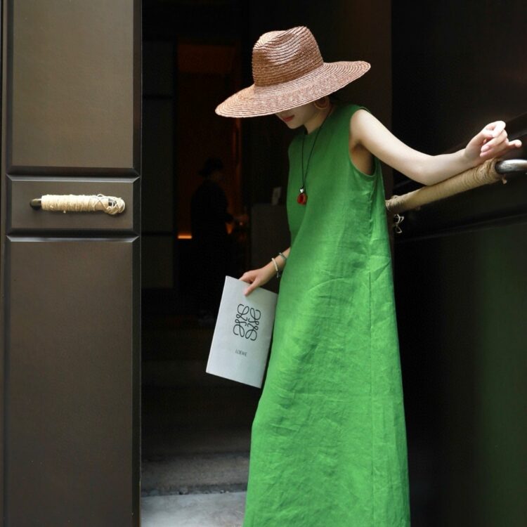 Minimalist loose back slit linen dress