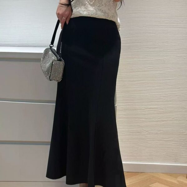 High-waisted slimming fishtail skirt