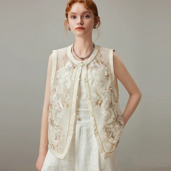 New Chinese style embroidered vest (30% silk)