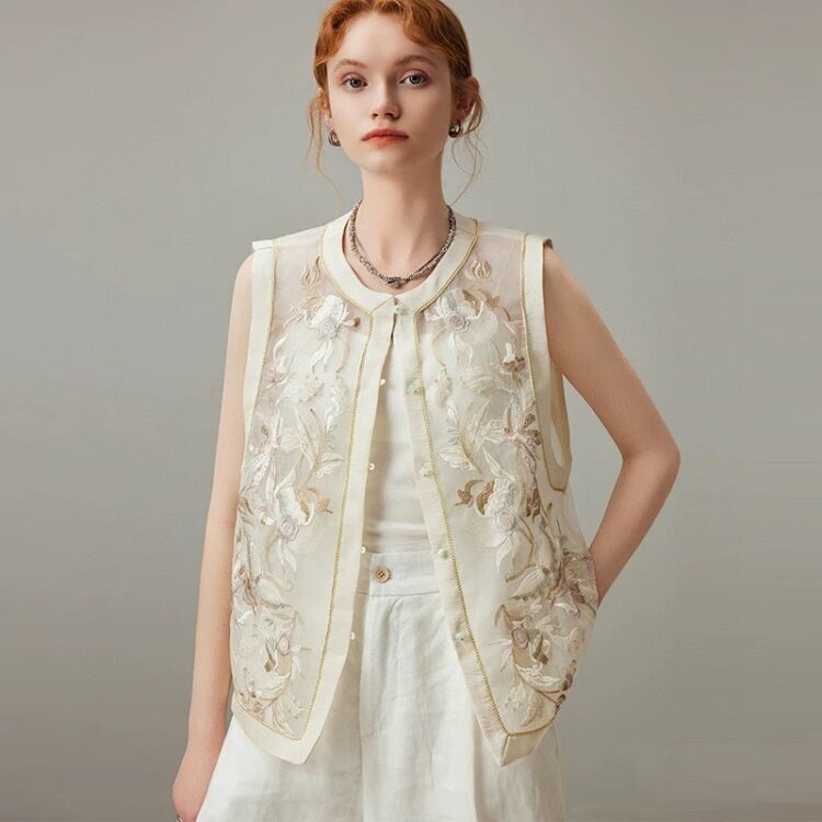 New Chinese style embroidered vest (30% silk)