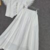 Minimalist high-end V-neck vest and elastic waist A-line skirt set