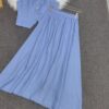 Minimalist high-end V-neck vest and elastic waist A-line skirt set