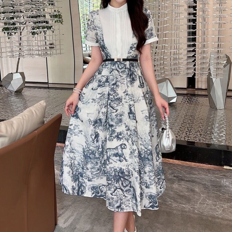 Small stand collar stitching print big swing dress (with belt)