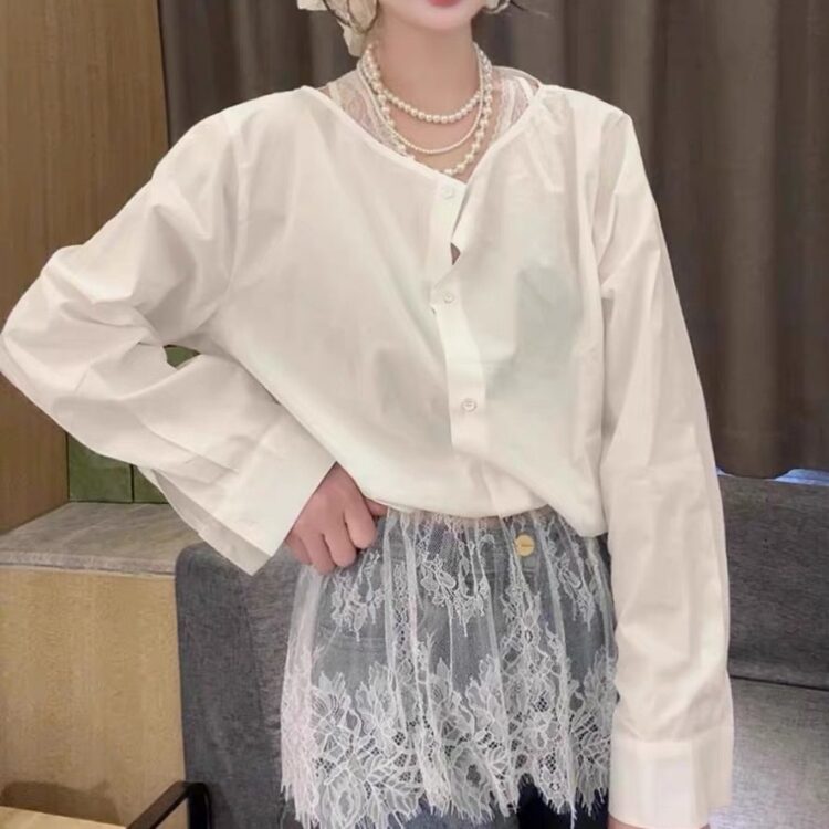 Fake two-piece lace shirt
