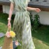 French smudged V-neck design pleated shoulders three-dimensional slimming dress (with belt)
