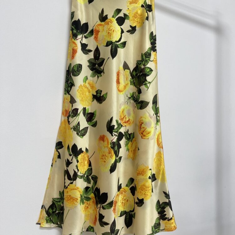 Triacetate printed side slit elastic waist skirt (bias cut fabric)