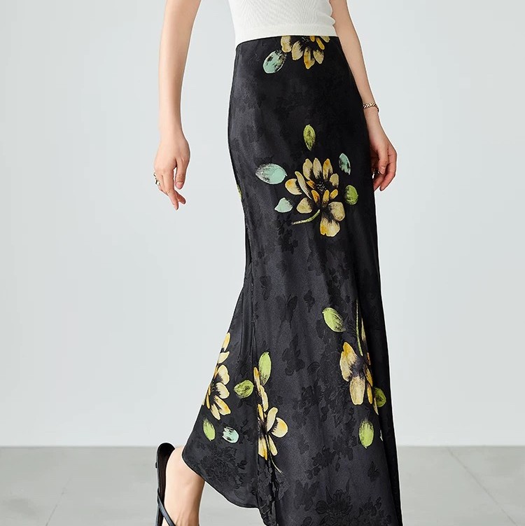 Side slit printed elastic waist versatile skirt