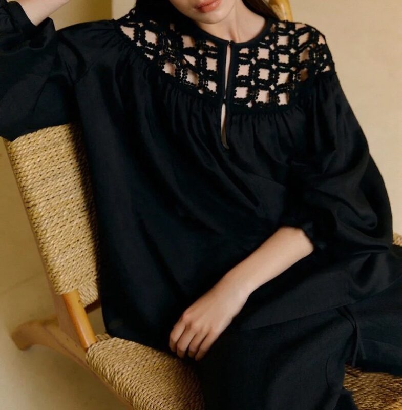 French retro hollow splicing lantern sleeve loose top