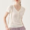 Simple casual V-neck short-sleeved sweater (33% wool)