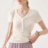Simple casual V-neck short-sleeved sweater (33% wool)