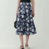 Versatile simple printed skirt