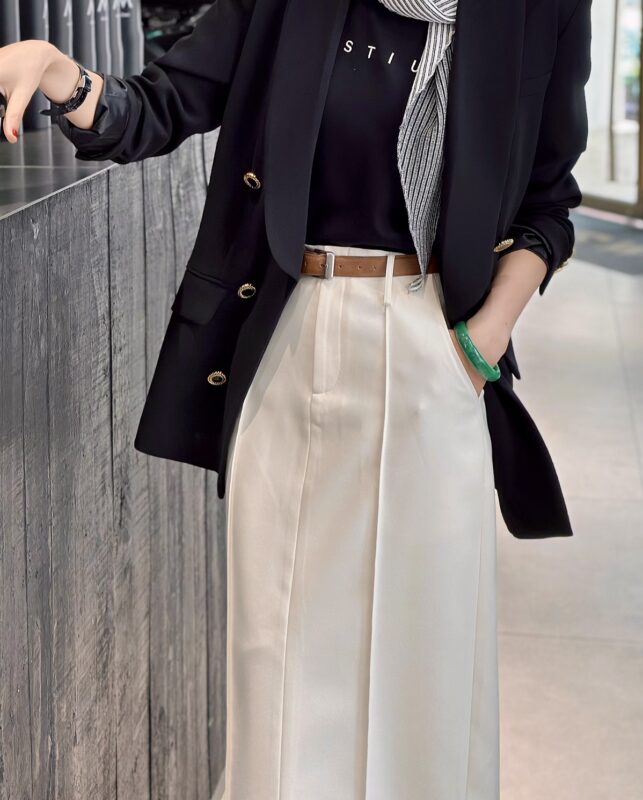 Light luxury straight skirt
