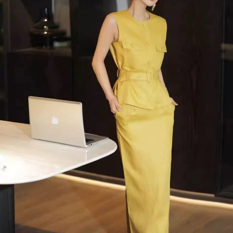 Elegant Linen Vest and Skirt Two-piece Set (With Belt)