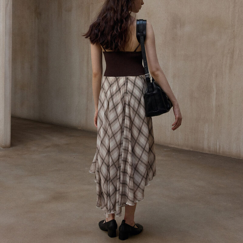 Check Asymmetric Hem Skirt 7