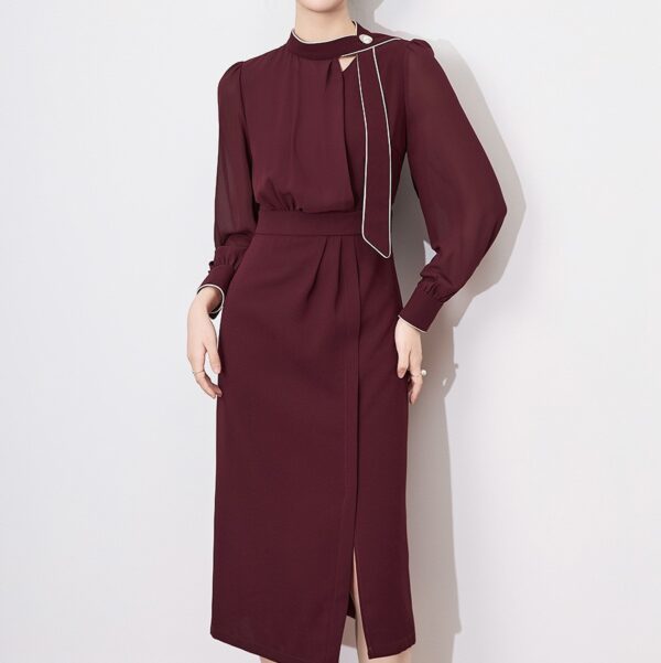 Chic streamer round neck hip wrap dress