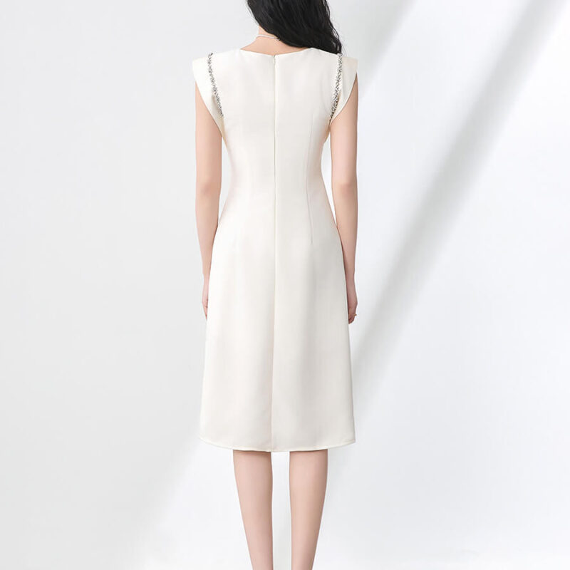 Elegant Diamond-encrusted Flutter-sleeved Figure-hugging Evening Dress