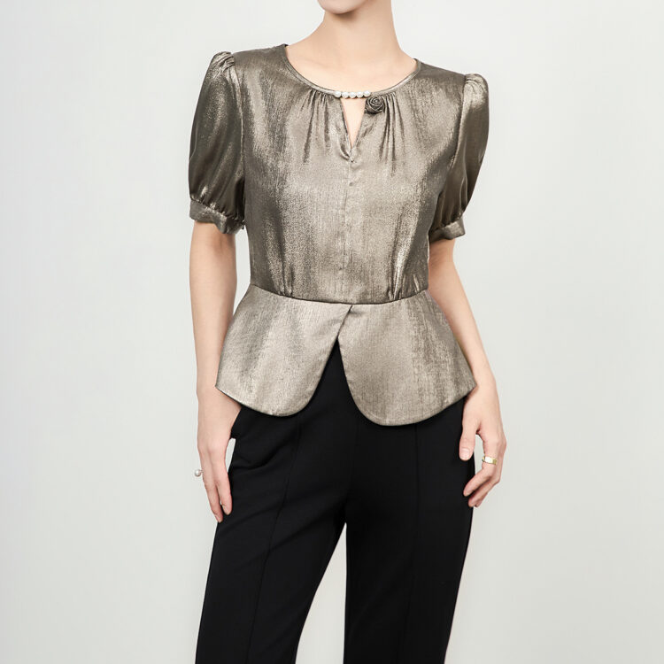Exquisite cropped top