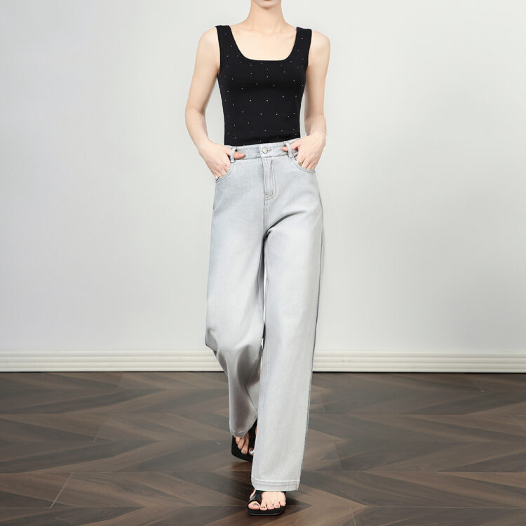 Gray straight-leg wide-leg jeans with contrasting sides