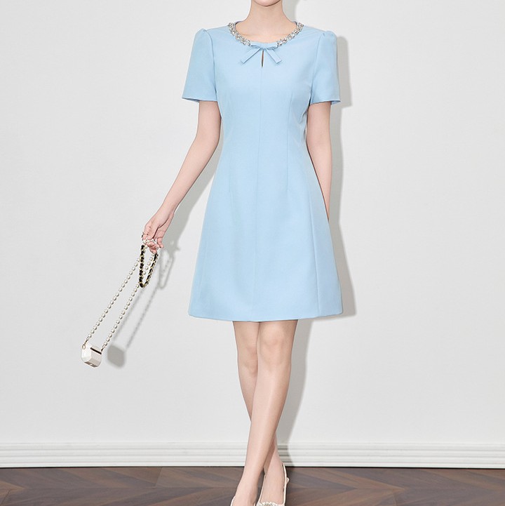 Solid color short sleeve dress