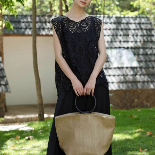 Summer Holiday Style Sleeveless Hollow Top 4