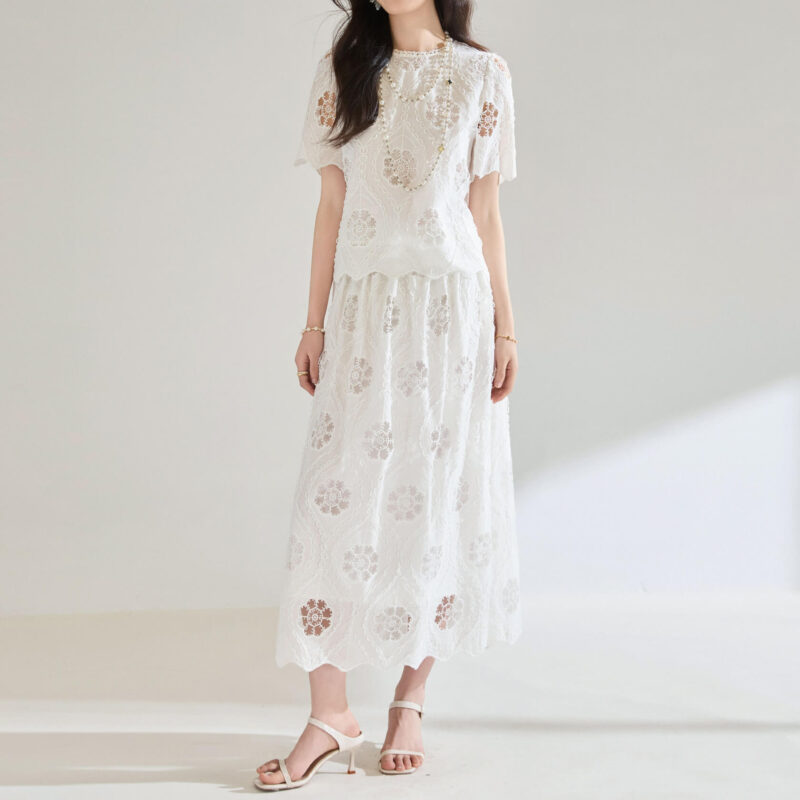 Summer White Heavy Hollow Embroidery Short Lace Top Skirt Two piece Set 1