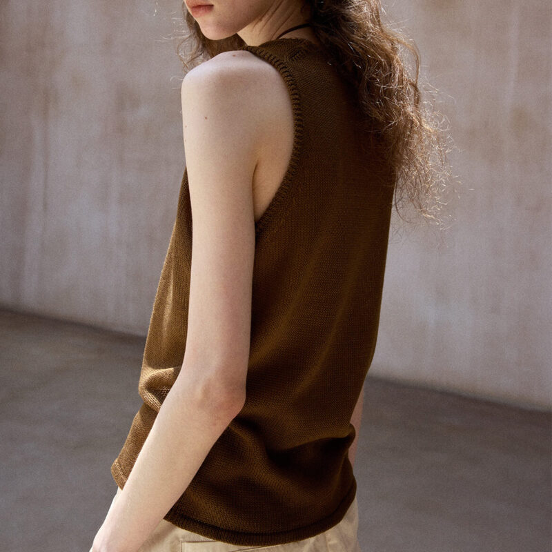 Twist U neck knitted vest 5