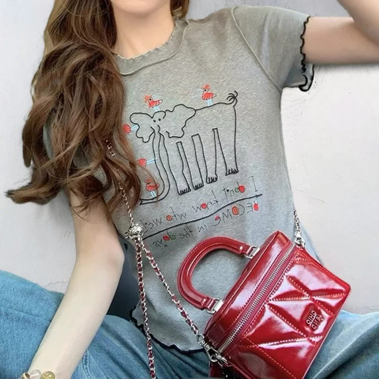 Elephant embroidered slim short sleeve T-shirt