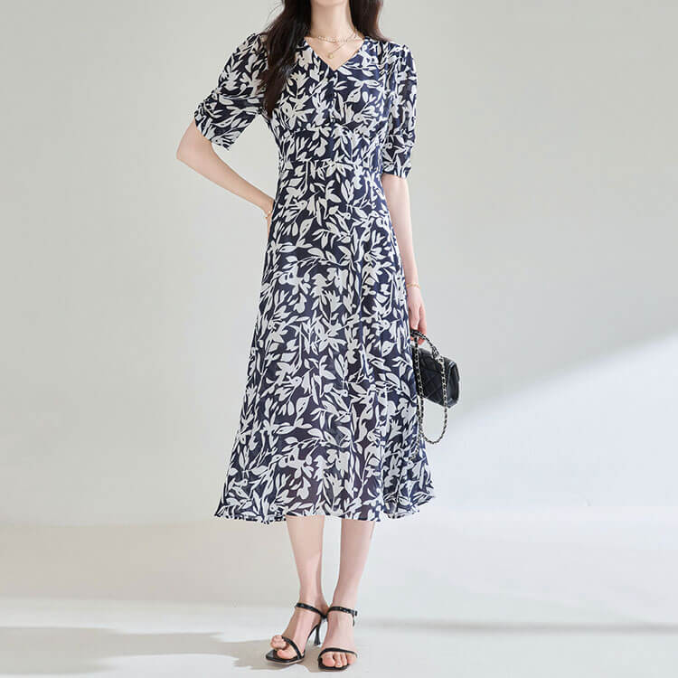 Blue V-neck Short-sleeved Floral Tea Dress