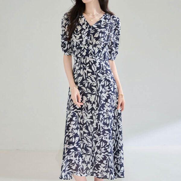 blue v neck short sleeved floral tea dress 4