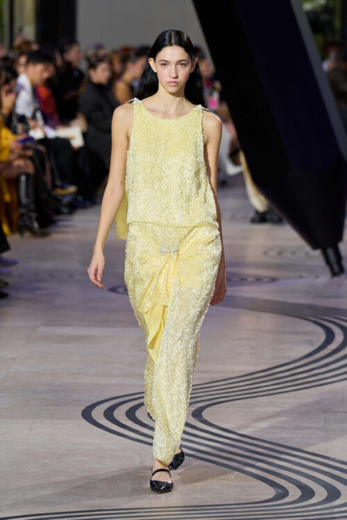 Effortless Minimalism-2026 Spring Summer Women's Wear Trend 29 effortless minimalism 24