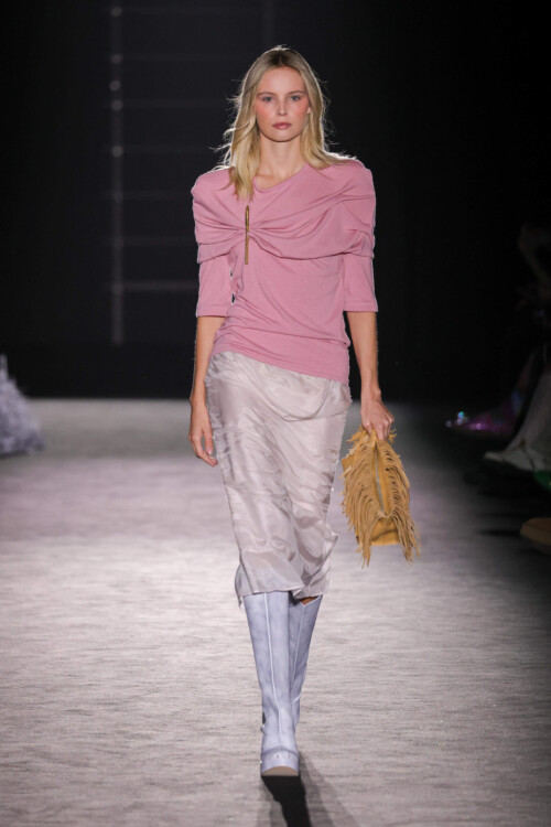 Effortless Minimalism-2026 Spring Summer Women's Wear Trend 9 effortless minimalism 6
